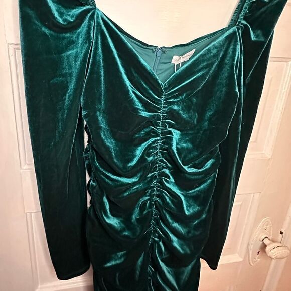 NWTs Lovers + Friends Andie Mini Dress Size Medium - Picture 7 of 13